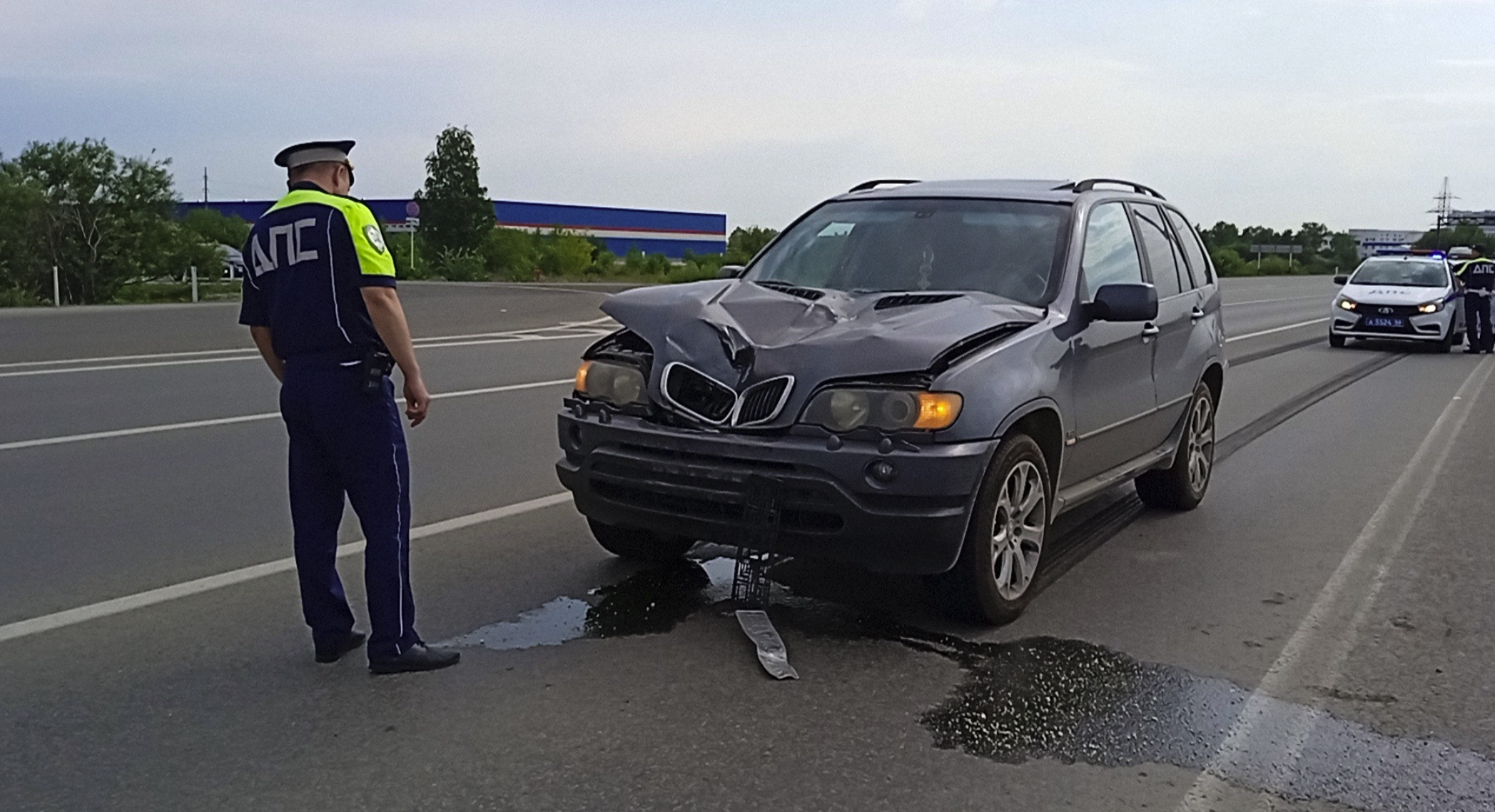 В Екатеринбурге сотрудники ГИБДД устанавливают обстоятельства ДТП, в котором погиб пешеход