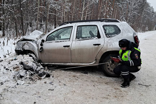 В Свердловской области в ДТП пострадали 2 человека, в том числе 4-х летний ребенок