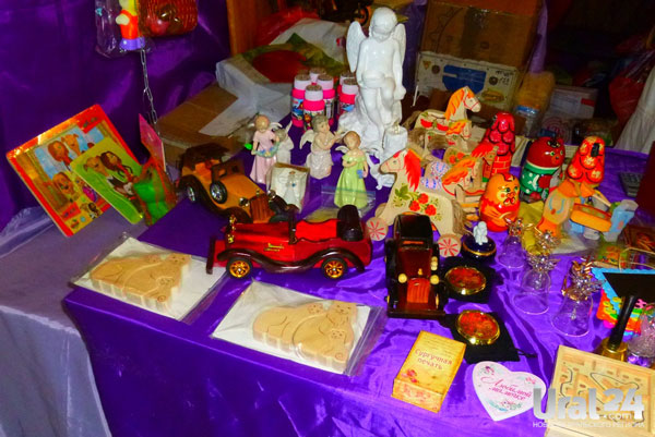 В Екатеринбурге открылась православная выставка «От покаяния к воскресению России»