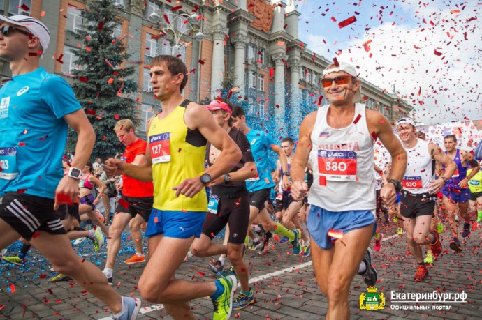 На Урале 5000 человек совершили забег через границу Европы и Азии