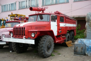 В Перми горит завод