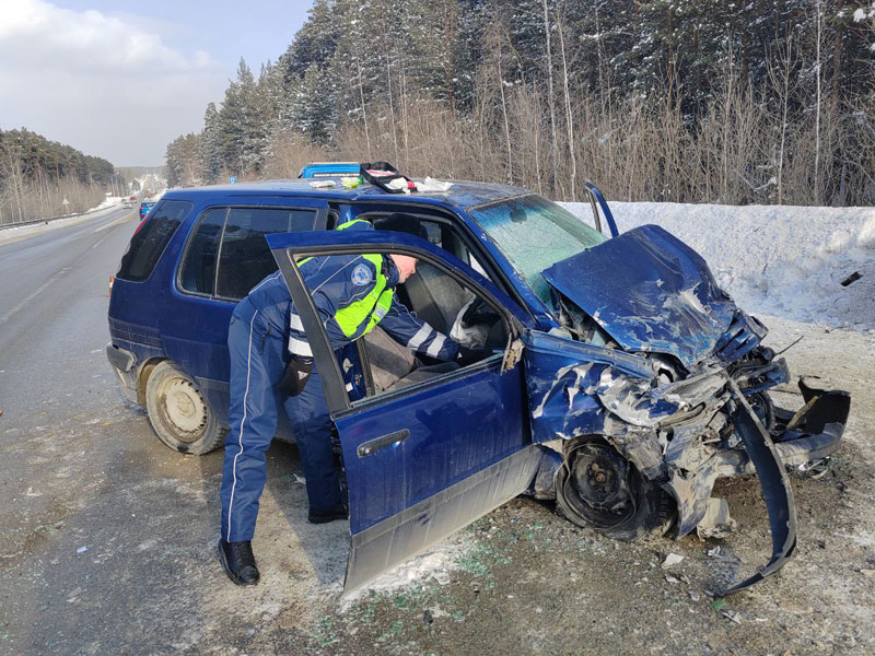 Смертельное столкновение на трассе Екатеринбург – Реж – Алапаевск: подробности | В Свердловской области произошло смертельное ДТП с участием двух автомобилей Смертельное столкновение на трассе Екатеринбург – Реж – Алапаевск: подробности | В Свердловской области произошло смертельное ДТП с участием двух автомобилей