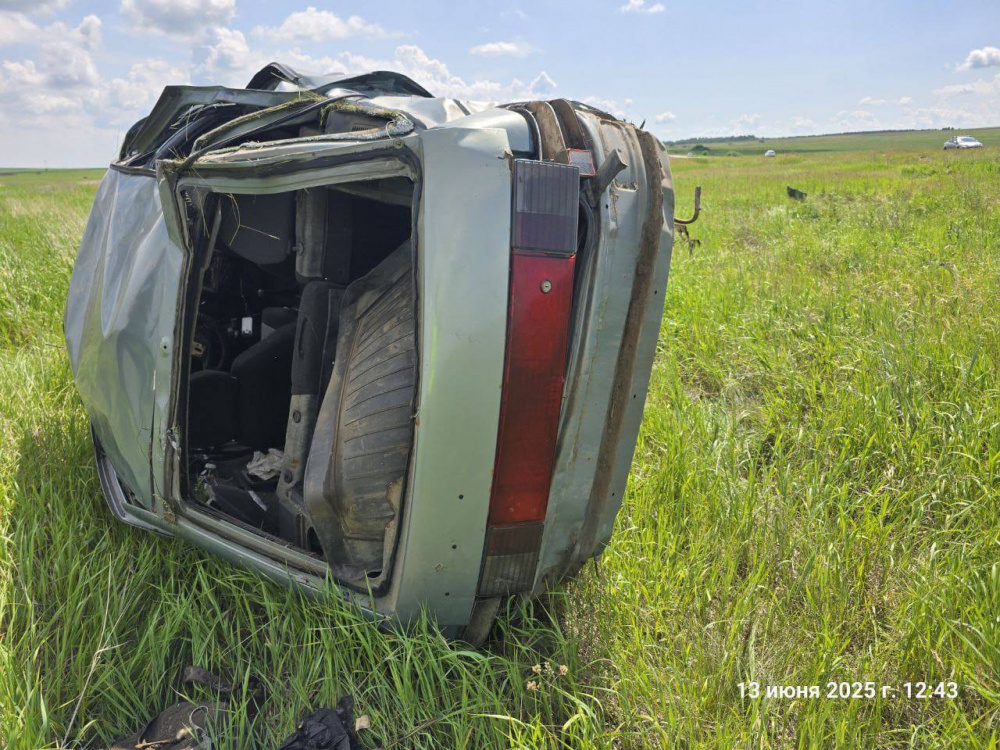 Лопнуло колесо — два человека погибли в ДТП под Челябинском | В Челябинской области на трассе погибли два человека Лопнуло колесо — два человека погибли в ДТП под Челябинском | В Челябинской области на трассе погибли два человека