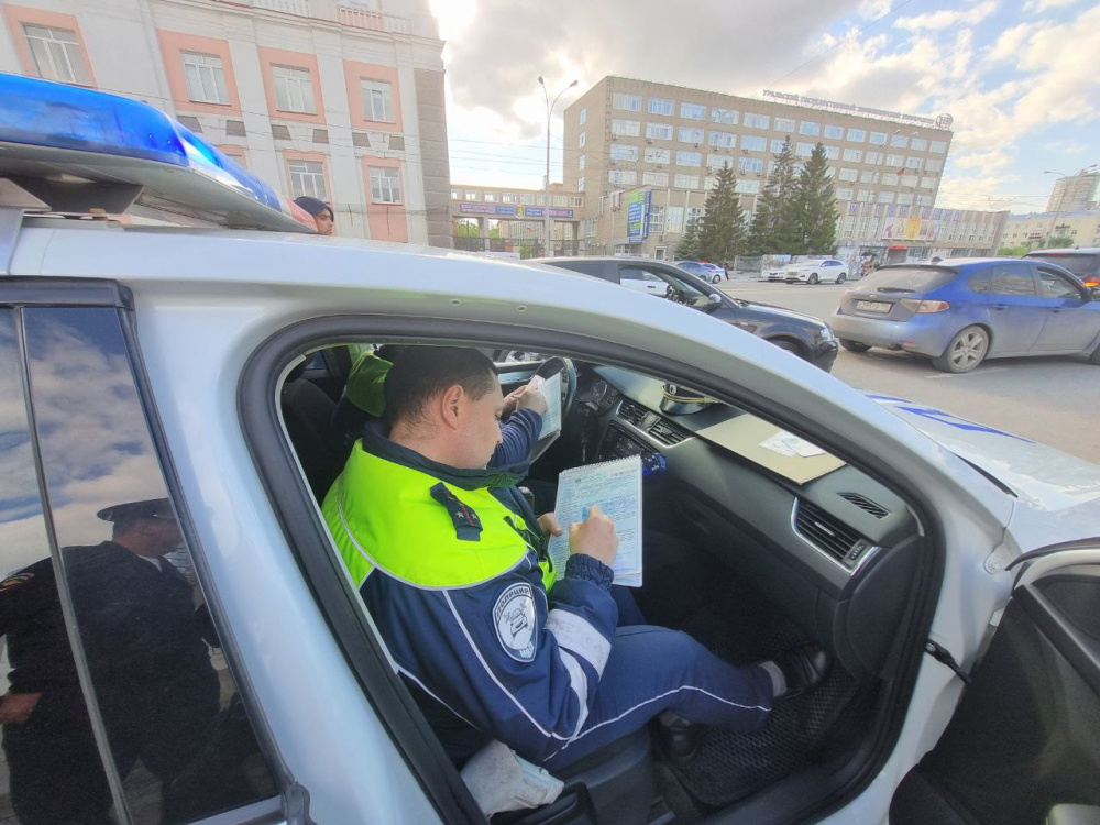 937 штрафов на четверых — ГИБДД составила антирейтинг самых злостных нарушителей  | Четверо свердловчан вместе накопили 937 штрафов за нарушения ПДД 