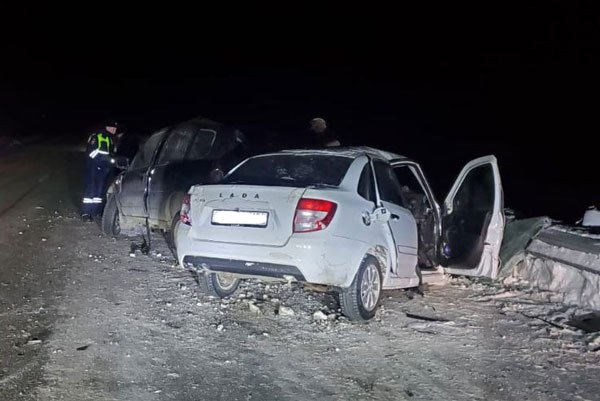 На Среднем Урале в ДТП пострадали четыре человека, еще один погиб