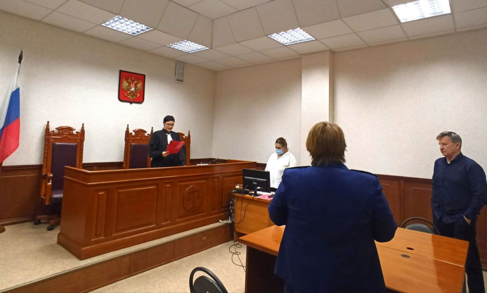 Экс-участник «Смысловых галлюцинаций» оставлен под стражей | Суд оставил экс-участника «смысловых галлюцинаций» в СИЗО Экс-участник «Смысловых галлюцинаций» оставлен под стражей | Суд оставил экс-участника «смысловых галлюцинаций» в СИЗО