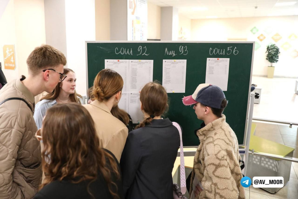 ЕГЭ в Тюменской области: число 100-балльников резко возросло | В Тюменской области на треть выросло число 100-балльников по ЕГЭ