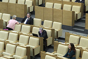 Россиянам раздадут по 100 тысяч рублей на новую жизнь Россиянам раздадут по 100 тысяч рублей на новую жизнь