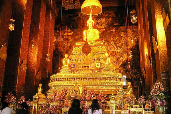 Священник призвал крещёных регулярно посещать храм  | Иерей Иаков сравнил крещение с абонементом