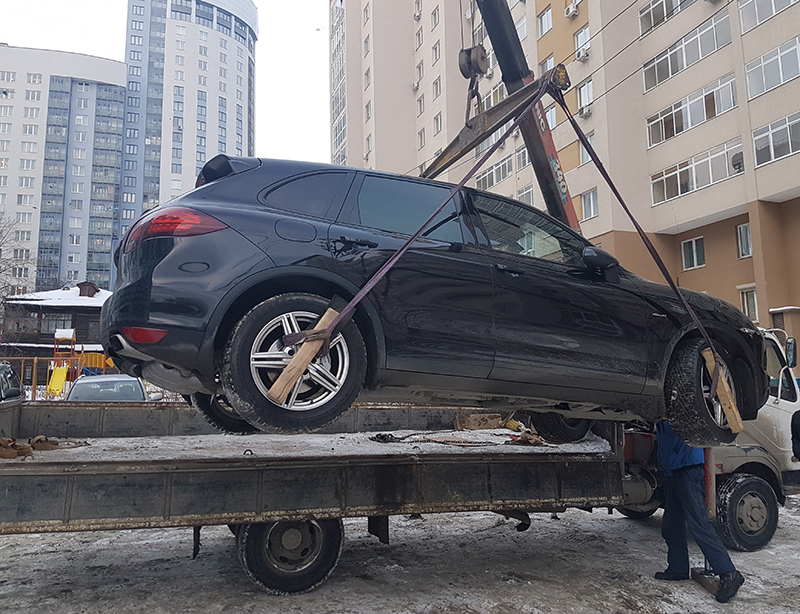 Судебные приставы вернули должника из командировки