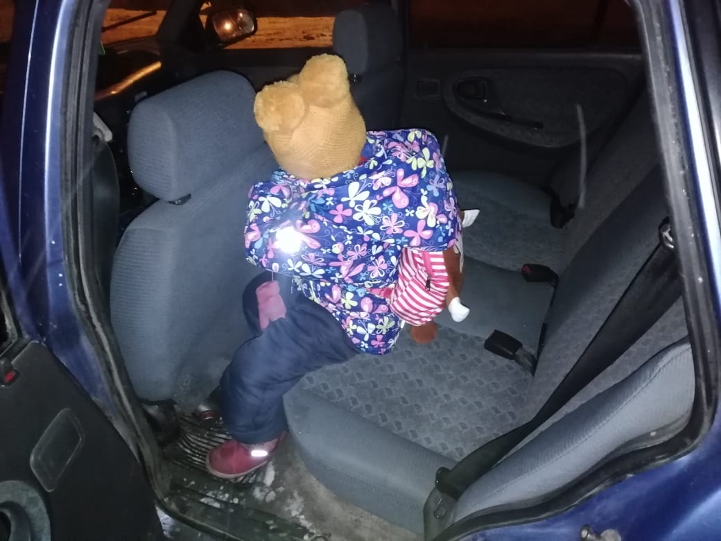 За минувшие сутки в Свердловской области выявлено свыше 400 нарушений правил перевозки детей в автомобилях