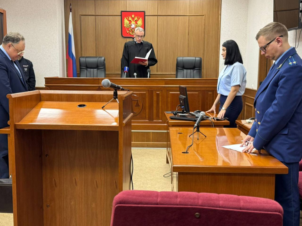 В Екатеринбурге осудили мужчину за убийство бездомного  | Пытался убить двоих бездомных — уралец получил 17 лет колонии 