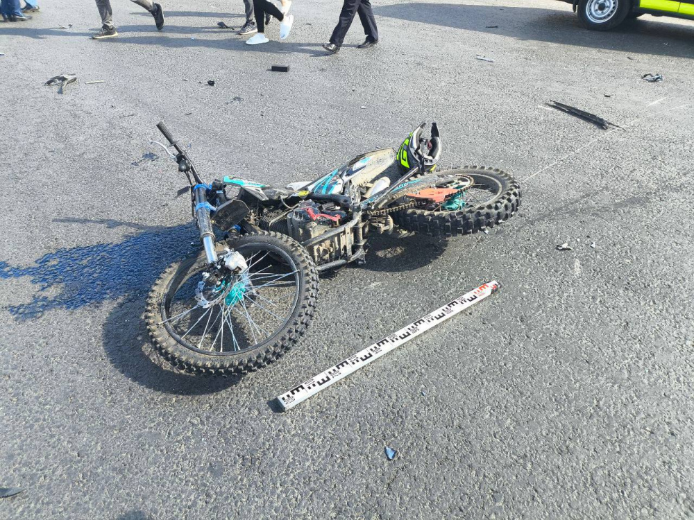 В Тюмени погиб 13-летний мальчик на питбайке  | 13-летний мальчик на питбайке погиб в Тюмени 