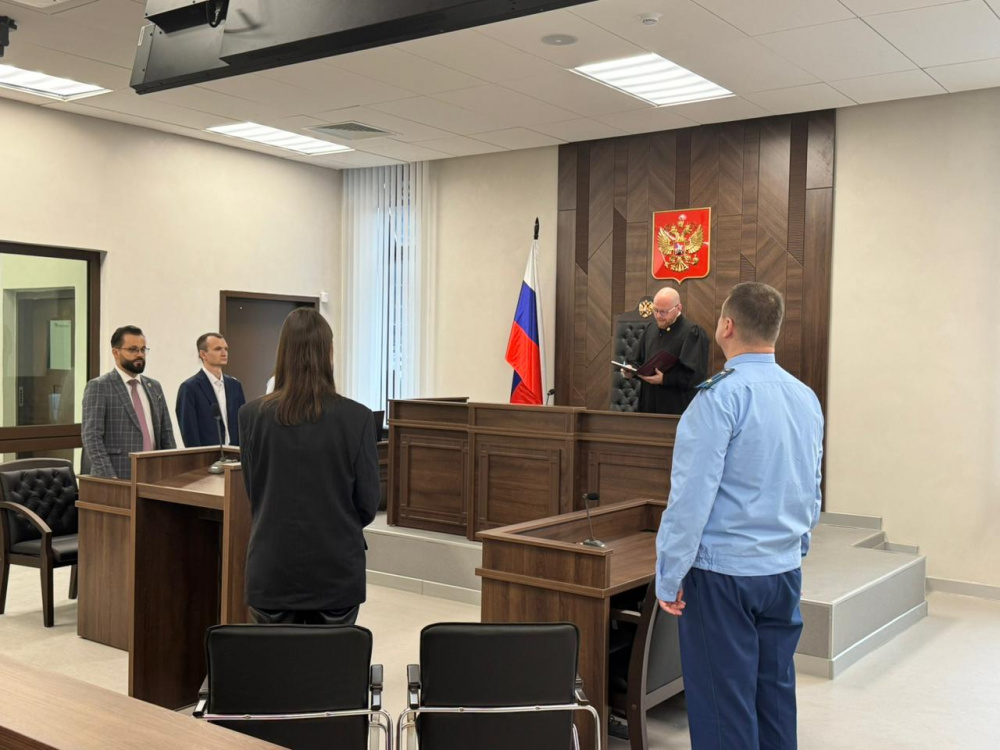 Жителя Екатеринбурга осудили за нападение на детей из-за снежка | Уралец отработает год за нападение на детей Жителя Екатеринбурга осудили за нападение на детей из-за снежка | Уралец отработает год за нападение на детей