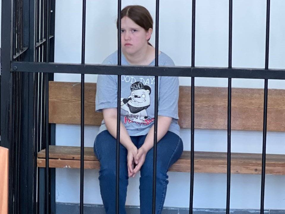 Обвиняемую в убийстве дочки 20-летнюю свердловчанку арестовали  | 20-летняя свердловчанка арестована судом за убийство дочери 