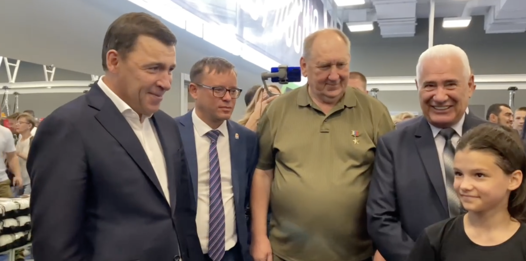 Евгений Куйвашев открыл в Каменске-Уральском Центр прогресса бокса «Витязь» Евгений Куйвашев открыл в Каменске-Уральском Центр прогресса бокса «Витязь»