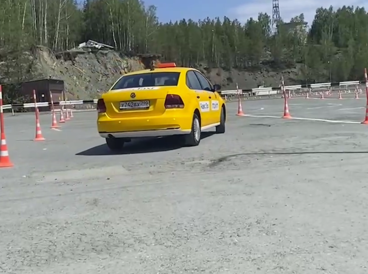 В Свердловской области определили лучшего водителя такси