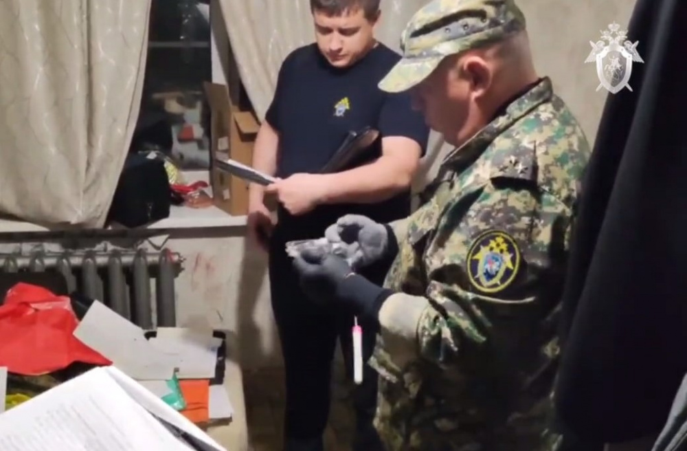 Баловался секс-игрушками? В квартире подозреваемого в убийстве девочки нашли интимные вещи  | Силовики нашли секс-игрушки в квартире подозреваемого в убийстве 11-летней Насти 