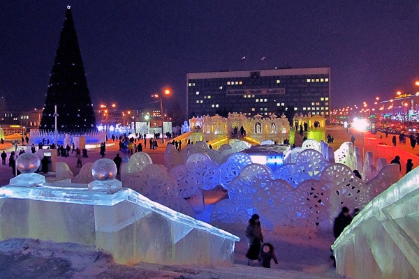 Сильные морозы в Перми мешают построить главный ледовый городок