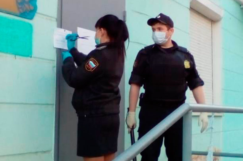 Судебные приставы Свердловской области приостановили деятельность 15 организаций по решению суда