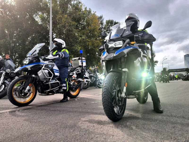 Мотоциклисты Екатеринбурга закрыли сезон: цифры ДТП шокируют | Более тысячи мотоциклистов приняли участие в закрытии сезона в Екатеринбурге