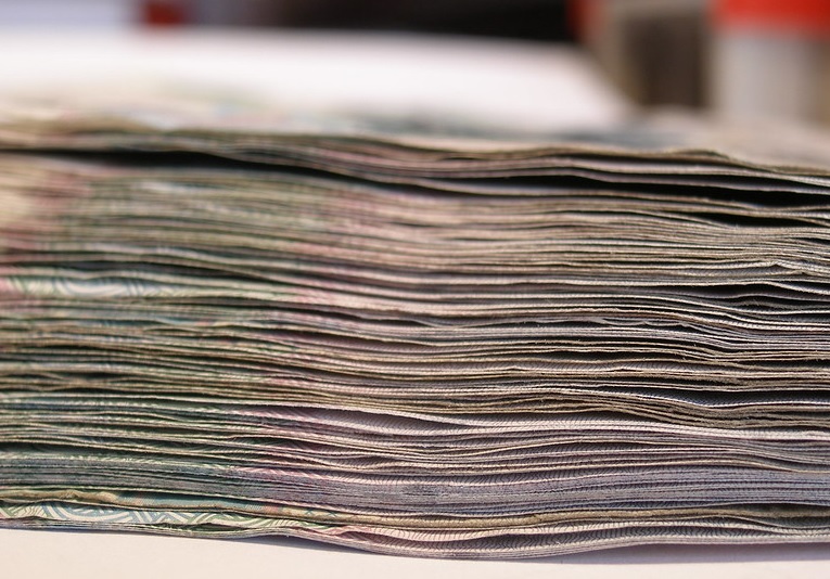 Бывшим коллегам не удалось подкупить миллионом рублей свердловского пристава Бывшим коллегам не удалось подкупить миллионом рублей свердловского пристава