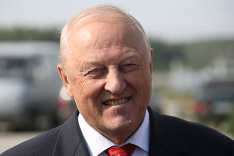 Эдуард Россель попал в ДТП Эдуард Россель попал в ДТП