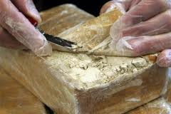 В Миассе девушка «толкнула» героин